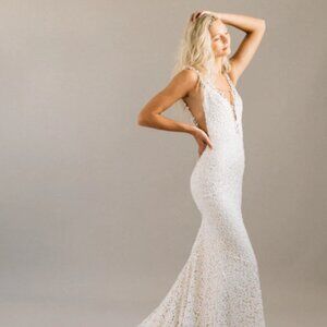 Laudae Jasmine Wedding Dress - Size 4